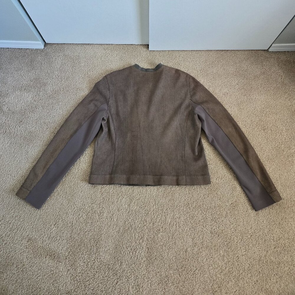 Elie Tahari die cut lambskin leather collarless jacket - Picture 15 of 16